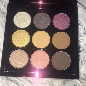 MAC AALIYAH X MAC AGE AIN’T NOTHING PALETTE